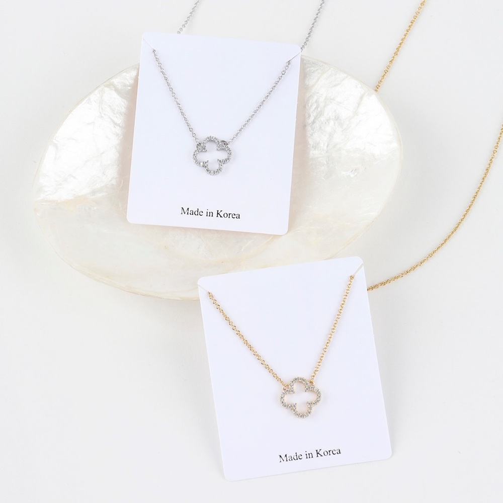 Sparkle Four-leaf Necklace